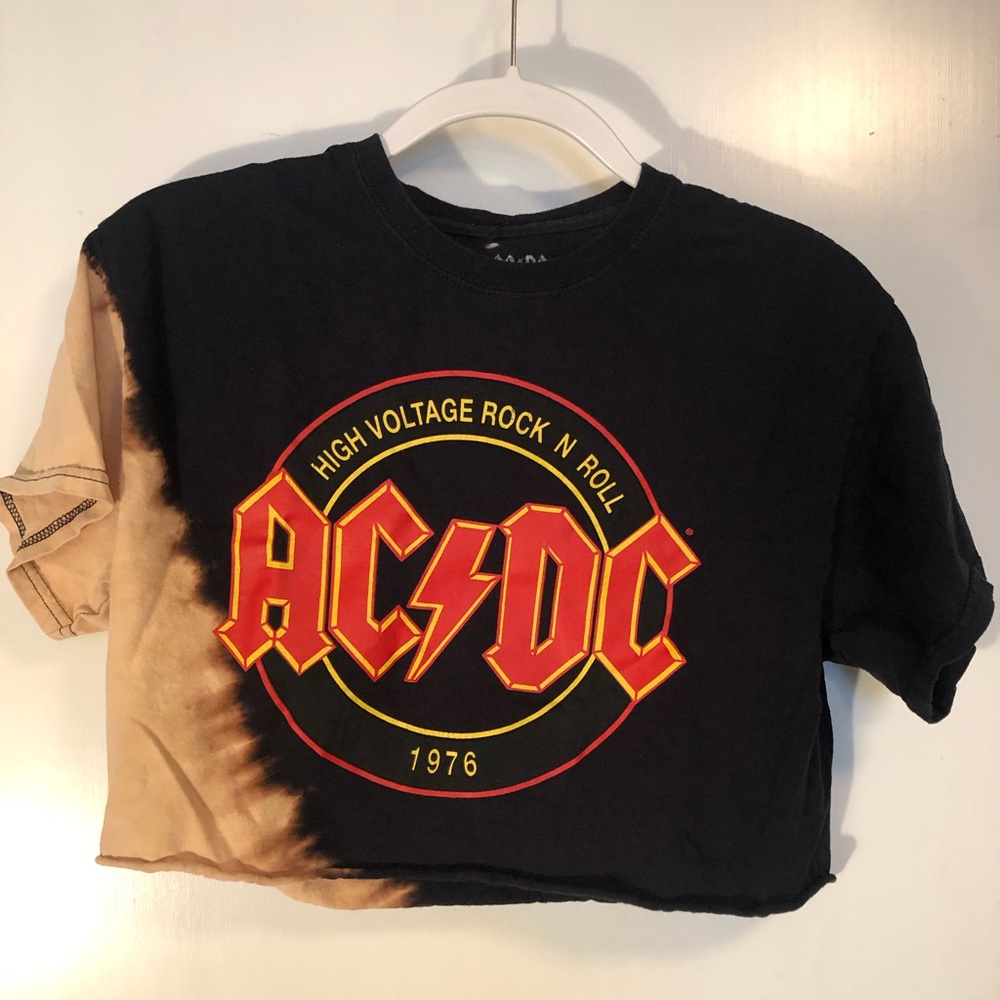 Cropped AC/DC shirt